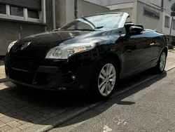 Schwarz Gebraucht 2010 Renault Mégane Cabriolet Luxe Cabrio | 8.450 € (Etwas zu teuer)