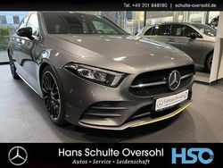Grau Gebraucht 2018 Mercedes A200 AMG line Limousine | 20.490 € (Fairer Preis)