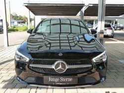 Schwarz Gebraucht 2023 Mercedes CLA200 Shooting Brake Kombi | 30.900 € (Fairer Preis)