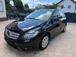 Schwarz Gebraucht 2012 Mercedes B180 Van / Kleinbus | 7.999 € (Superpreis)