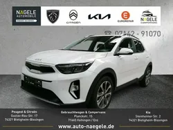 Weiß Gebraucht 2024 Kia Stonic Spirit SUV | 20.800 € (Fairer Preis)