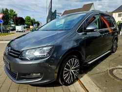 Grau Gebraucht 2013 VW Sharan Van / Kleinbus | 15.900 € (Etwas zu teuer)