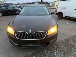 Braun Gebraucht 2016 Skoda Superb Ambition Kombi | 9.400 € (Guter Preis)