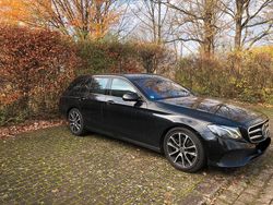 Schwarz Gebraucht 2019 Mercedes E220 Night Kombi | 17.250 € (Superpreis)