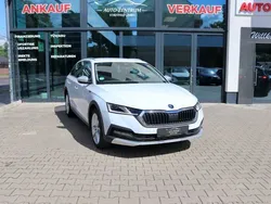Weiß Gebraucht 2021 Skoda Octavia Scout 4x4 Kombi | 30.750 € (Fairer Preis)