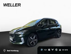 Grün Gebraucht 2024 BMW 223 Active Tourer Sport Line Van / Kleinbus | 38.970 € (Fairer Preis)