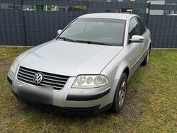 Silber Gebraucht 2002 VW Passat Comfortline Limousine | 1.200 € (Guter Preis)