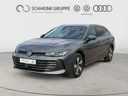 Grau Neu 2025 VW Passat Business Limousine | 57.480 € (Teuer)