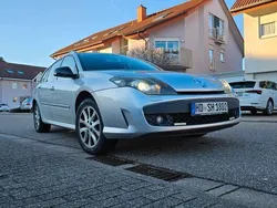 Grau Gebraucht 2010 Renault Laguna GrandTour Dynamique Kombi | 5.700 € (Fairer Preis)
