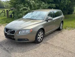 Grün Gebraucht 2012 Volvo V70 Kombi | 8.990 € (Teuer)
