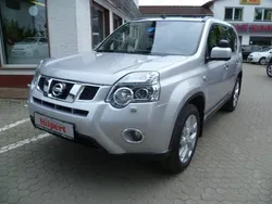 Silber metallic Gebraucht 2014 Nissan X-Trail SUV | 22.900 €