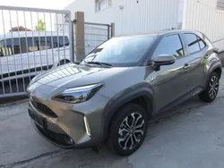 Grün Gebraucht 2023 Toyota Yaris Cross Team SUV | 23.890 € (Guter Preis)
