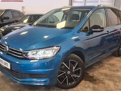 Blau Gebraucht 2019 VW Touran IQ Drive Van / Kleinbus | 22.990 € (Fairer Preis)