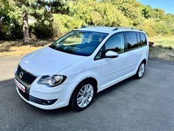Weiß Gebraucht 2010 VW Touran Freestyle Van / Kleinbus | 9.690 € (Teuer)