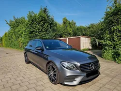 Grau Gebraucht 2019 Mercedes E450 AMG line Limousine | 21.500 € (Etwas zu teuer)