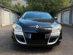 Schwarz Gebraucht 2008 Renault Mégane Coupé Coupé | 4.300 € (Etwas zu teuer)