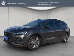 Grau Gebraucht 2024 Ford Focus ST-Line X Limousine | 23.890 € (Guter Preis)