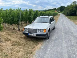 Silber Gebraucht 1991 Mercedes 300 Kombi | 10.800 €