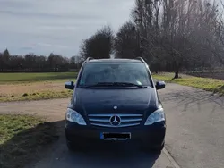 Schwarz Gebraucht 2012 Mercedes Viano Edition Van / Kleinbus | 18.999 € (Teuer)