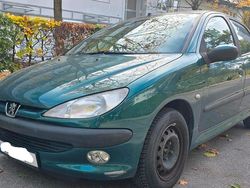 Grün Gebraucht 2000 Peugeot 206 Kleinwagen | 999 € (Guter Preis)