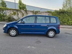 Blau Gebraucht 2009 VW Touran Conceptline Van / Kleinbus | 4.499 € (Fairer Preis)