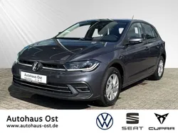 Grau Gebraucht 2023 VW Polo Style Limousine | 20.680 € (Fairer Preis)