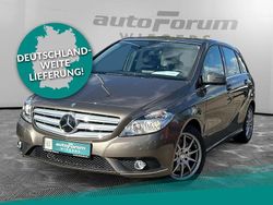 Grau Gebraucht 2013 Mercedes B250 Van / Kleinbus | 14.981 € (Fairer Preis)