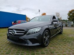Grau Gebraucht 2021 Mercedes C220 Avantgarde Limousine | 19.499 €