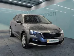 Grau Gebraucht 2023 Skoda Scala Essence Kleinwagen | 21.999 € (Fairer Preis)