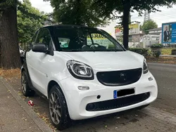 Weiß Gebraucht 2015 Smart ForTwo Coupé Kleinwagen | 8.750 € (Guter Preis)