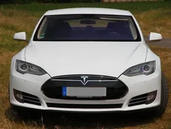 Weiß Gebraucht 2014 Tesla Model S Limousine | 20.800 € (Fairer Preis)