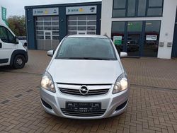 Silber Gebraucht 2012 Opel Zafira Family Van / Kleinbus | 6.400 € (Teuer)