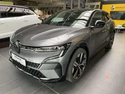 Grau Gebraucht 2022 Renault Mégane Iconic Limousine | 40.690 €