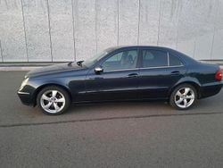 Schwarz Gebraucht 2003 Mercedes E270 Limousine | 2.400 € (Guter Preis)