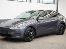 Grau Gebraucht 2022 Tesla Model Y Long Range SUV | 34.950 € (Fairer Preis)