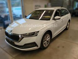 Weiß Gebraucht 2021 Skoda Octavia Kombi | 13.495 € (Teuer)