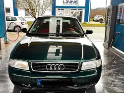 Grün Gebraucht 1995 Audi A4 Limousine | 1.650 €