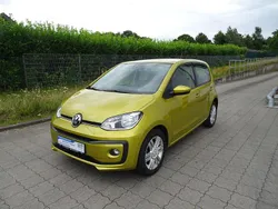 Gold Gebraucht 2016 VW up! Kleinwagen | 9.990 € (Etwas zu teuer)
