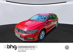 Rot Gebraucht 2022 VW Passat Business Kombi | 19.730 € (Superpreis)