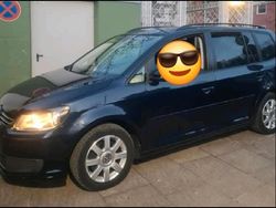 Blau Gebraucht 2014 VW Touran Van / Kleinbus | 7.800 € (Teuer)