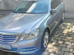 Grau Gebraucht 2011 Mercedes E200 Avantgarde Kombi | 9.888 € (Fairer Preis)