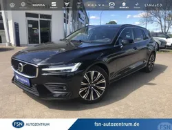 Onyx black Gebraucht 2024 Volvo V60 Core Kombi | 38.375 € (Fairer Preis)
