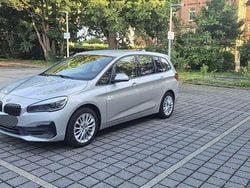 Silber Gebraucht 2021 BMW 218 Gran Tourer Van / Kleinbus | 16.000 € (Superpreis)