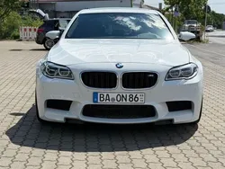 Weiß Gebraucht 2014 BMW M5 Shadowline Limousine | 46.800 € (Etwas zu teuer)