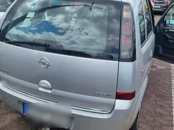 Grau Gebraucht 2010 Opel Meriva Van / Kleinbus | 1.900 € (Guter Preis)