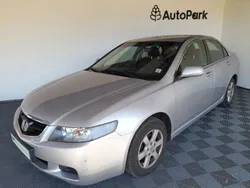 Silber Gebraucht 2003 Honda Accord Comfort Limousine | 1.900 € (Fairer Preis)