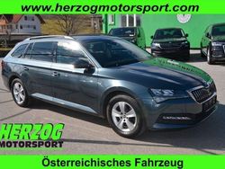 Grau Gebraucht 2021 Skoda Superb Kombi | 18.936 € (Superpreis)
