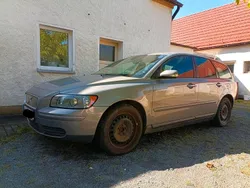 Grau Gebraucht 2005 Volvo V50 Kombi | 3.000 € (Teuer)