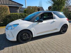 Weiß Gebraucht 2010 Citroën DS3 Sport Chic Limousine | 2.400 € (Fairer Preis)