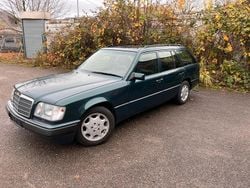 Grün Gebraucht 1995 Mercedes E320 Kombi | 3.900 €
